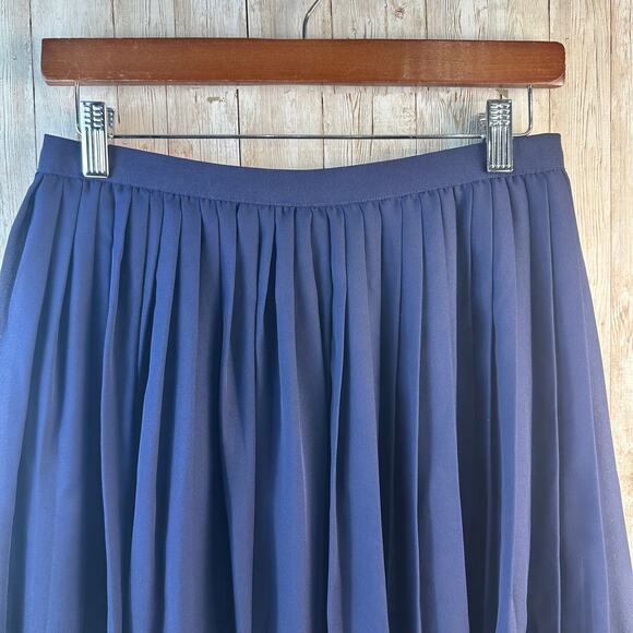 Uniqlo Midi Skirt Womens M Navy Blue Chiffon‎ Lined Electric Pleated A-Line - Picture 3 of 6